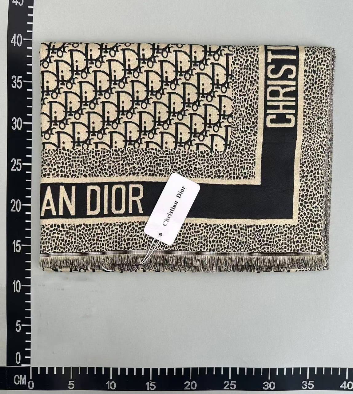 Dior sál